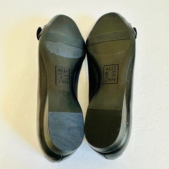 NWOT NATURALIZER POLLY BLACK LEATHER RHINESTONE GUNMETAL BUCKLE FLATS SHOES - Picture 5 of 8